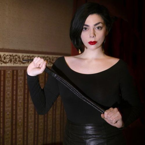 Galeriebild 2 von Mistress Lucy d’Or